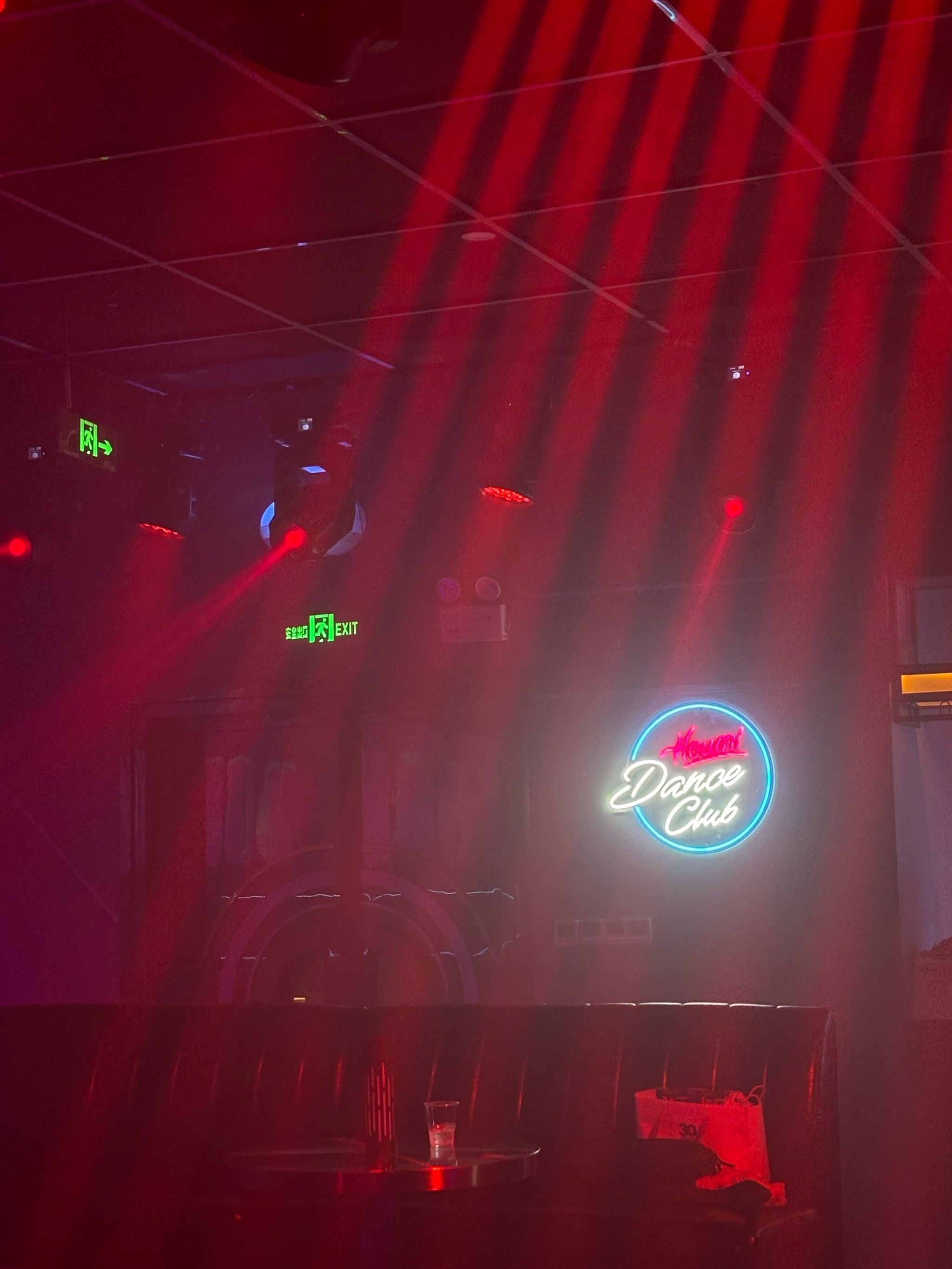 张家界商务ktv：商务ktv是什么意思-桑植县ktv预订